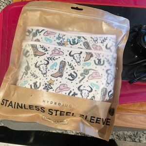 NWT Stainless steel hydro jug sleeve